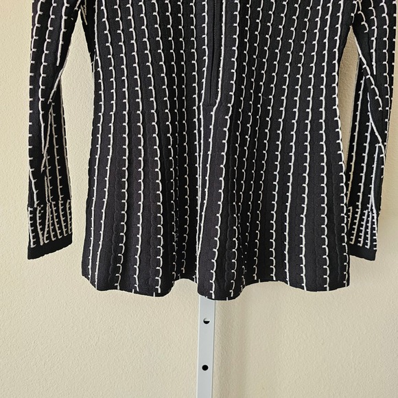 LEO & UGO Women's Black & White Striped Pullover Fit & Flare Zip Sweater Sz US 8 - Picture 9 of 14